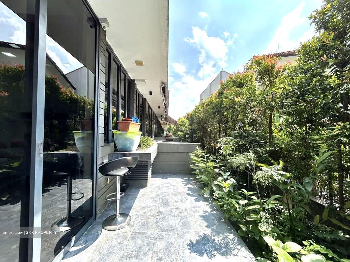 Sunrise Avenue (D28), Terrace #576691521